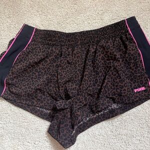 Leopard VS pink shorts